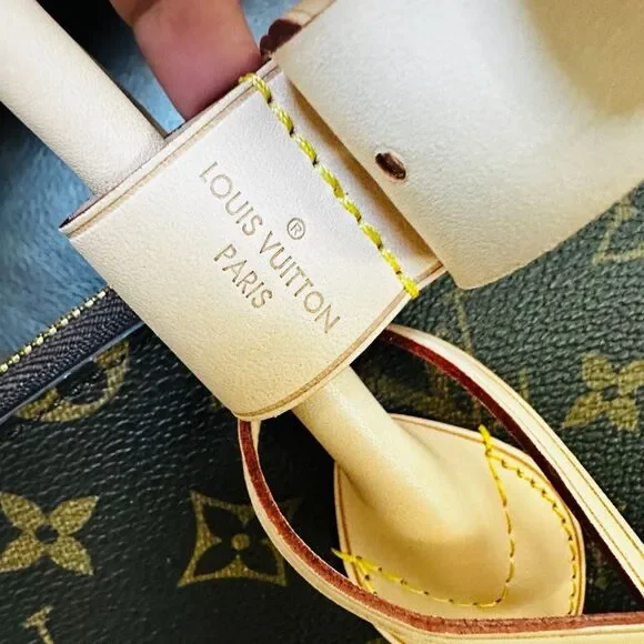 Louis Vuitton Lockit MM - Picture 5 of 16